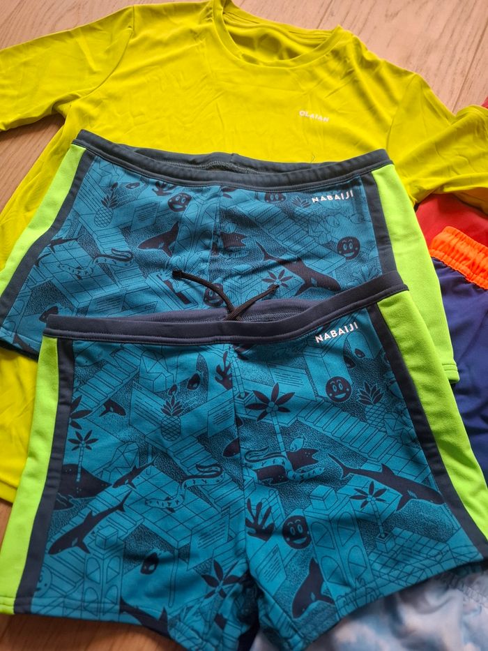 Lot 7 maillots et accessoires - photo numéro 6