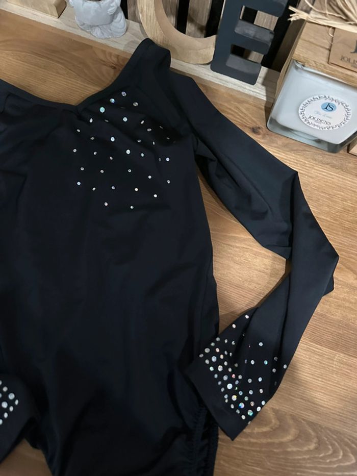 Juste corps noir et strass - photo numéro 2