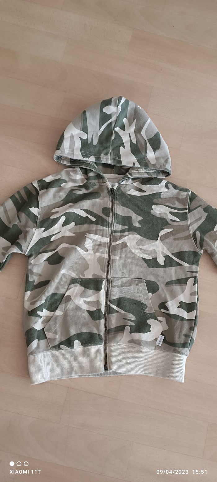 Gilet garçon taille 7 ans - photo numéro 2