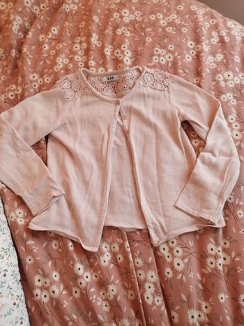 Gilet rose pâle