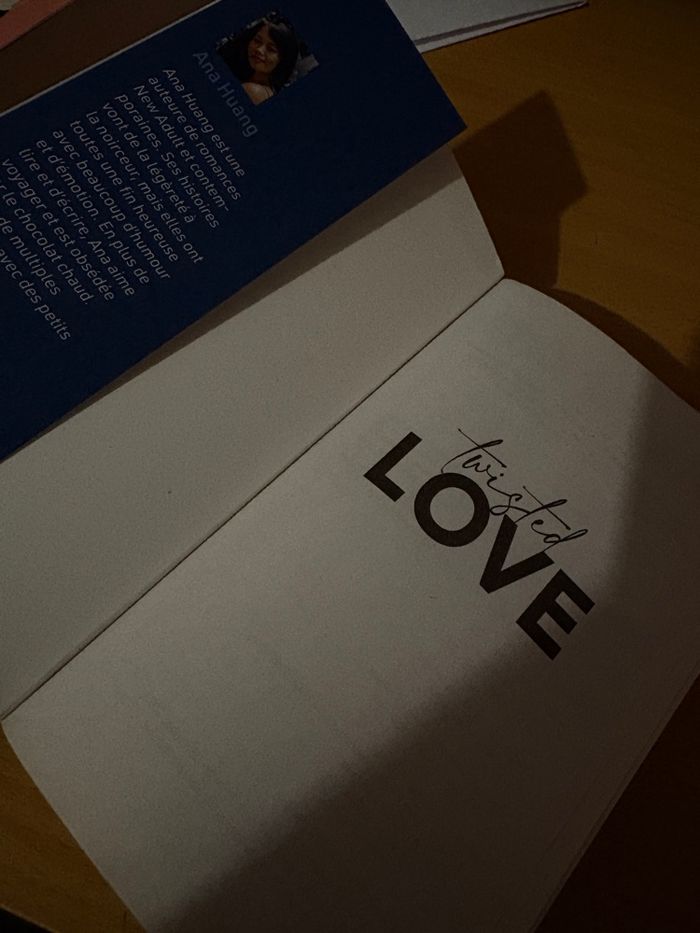 Livre twisted love - photo numéro 3