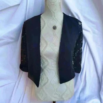 Veste courte manche 3/4 dos dentelle noir🌹 TU🌹