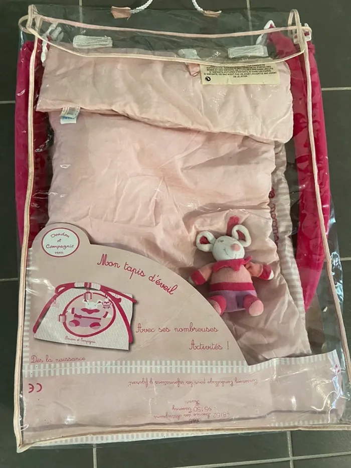 Tapis d’éveil avec arches et activités Doudou et Compagnie