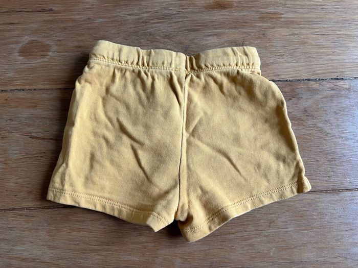 Short Kiabi 24 mois - photo numéro 2