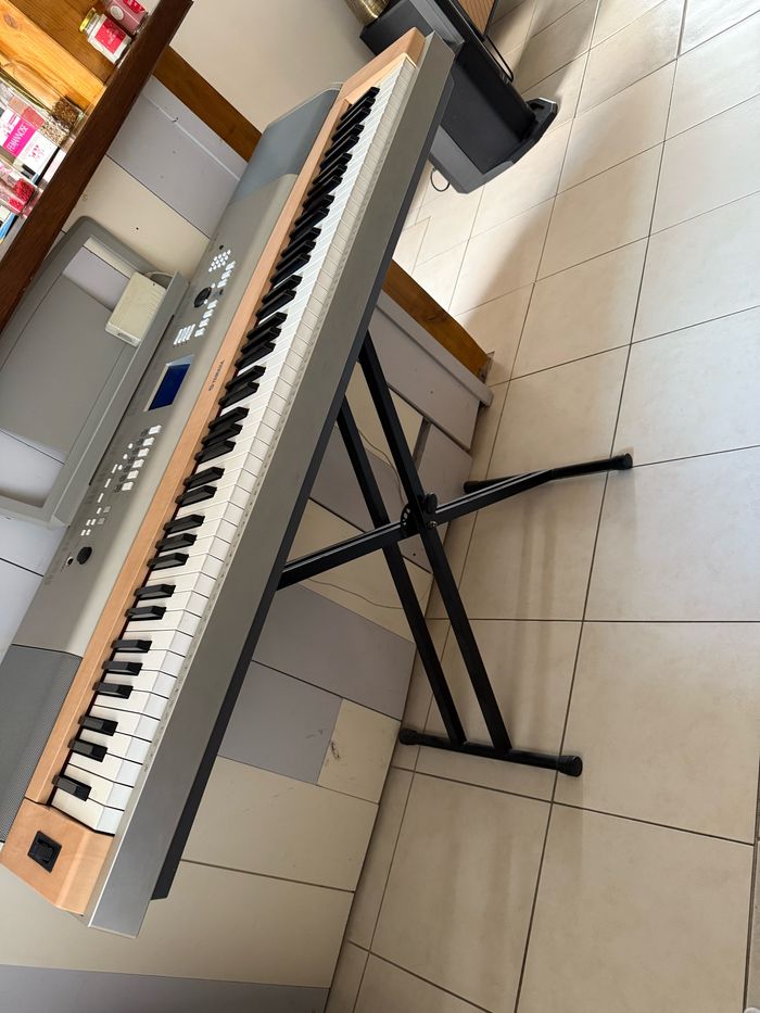 Piano numérique YAMAHA ypg 625 - photo numéro 2