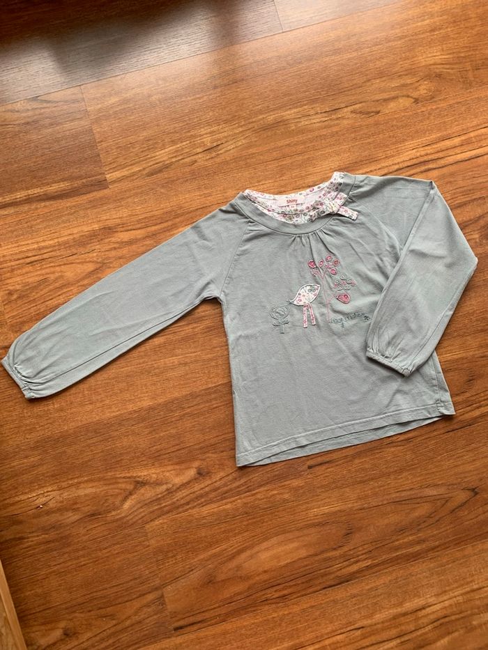 T-shirt à manches longues, chemise. 8 ans. - photo numéro 1