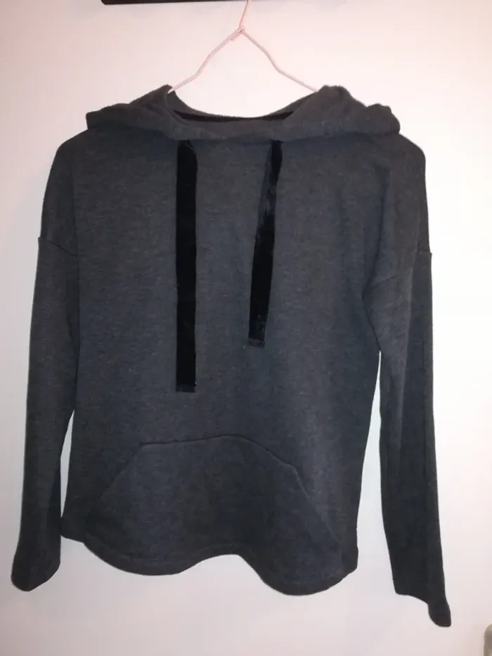 Pull à capuche gris, Etam, taille XS, très bon état