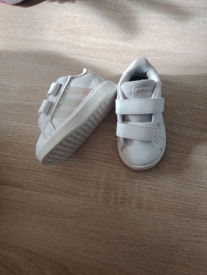 Baskets fille Adidas 20 - photo numéro 2