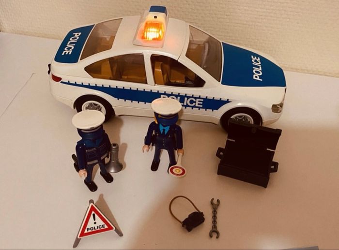 Voiture police playmobil - photo numéro 3