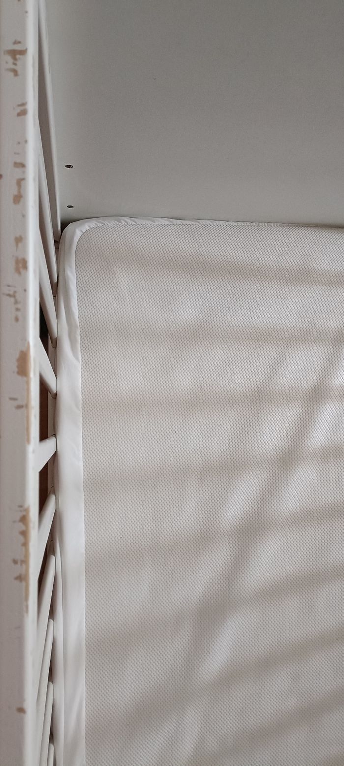 Ensemble commode avec plan à langer et lit à barreaux - photo numéro 4