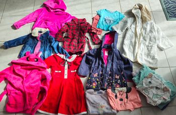 Lot de vêtements fille taille 2 ans 24 mois