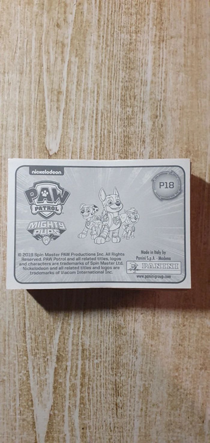 Stickers panini paw patrol mighty pups - photo numéro 2