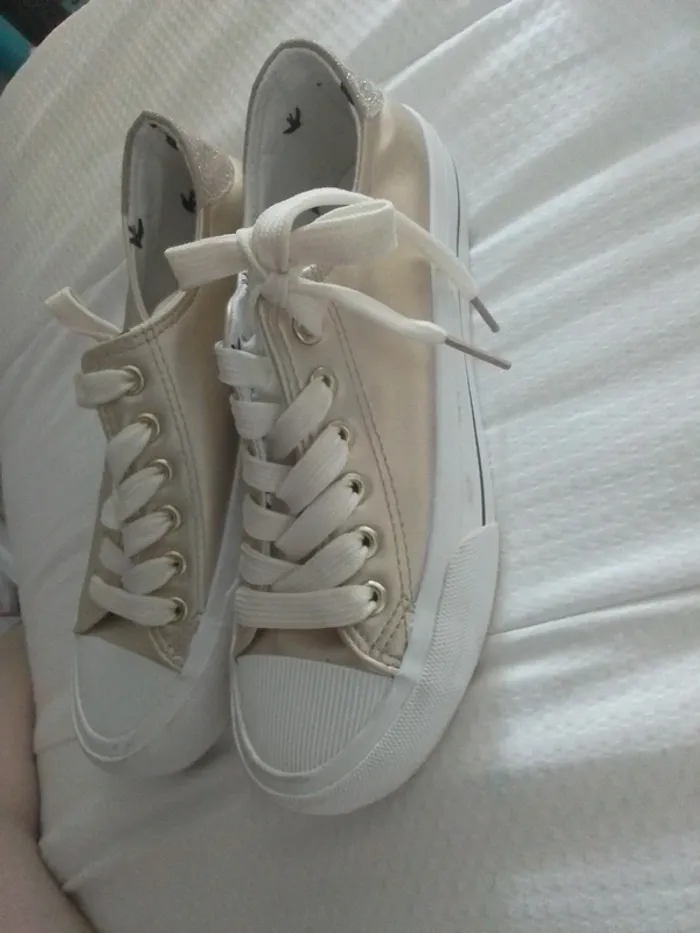 Chaussure doré - photo numéro 2