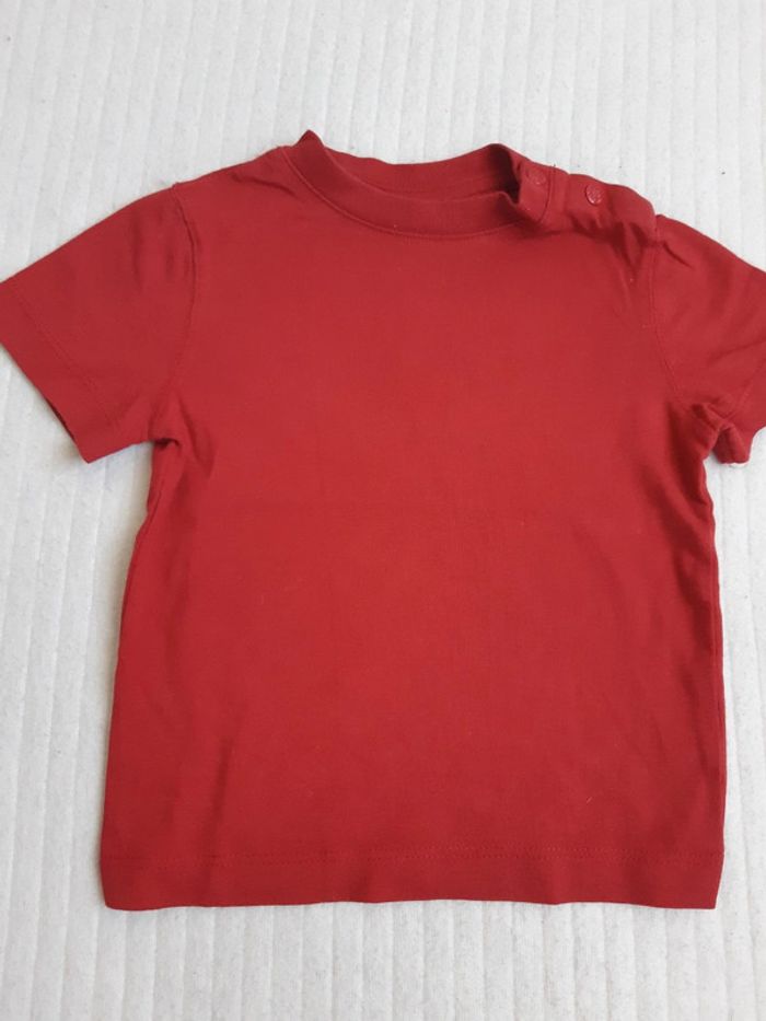 Tenue tee-shirt rouge et short Mickey 9/12 mois - photo numéro 4