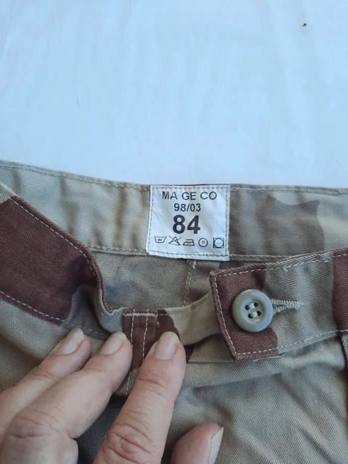 Short militaire taille M - photo numéro 2