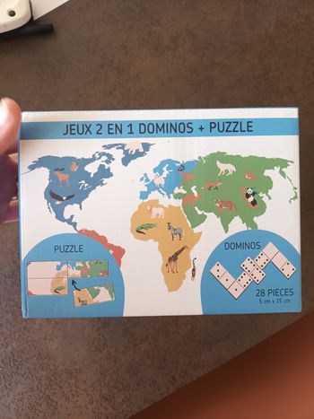 Jeu dominos et puzzle du monde planisphère  en bois animaux 28 pièces  neuf à  partir de 3 ans