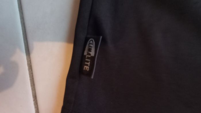 Short Adidas taille S - photo numéro 2