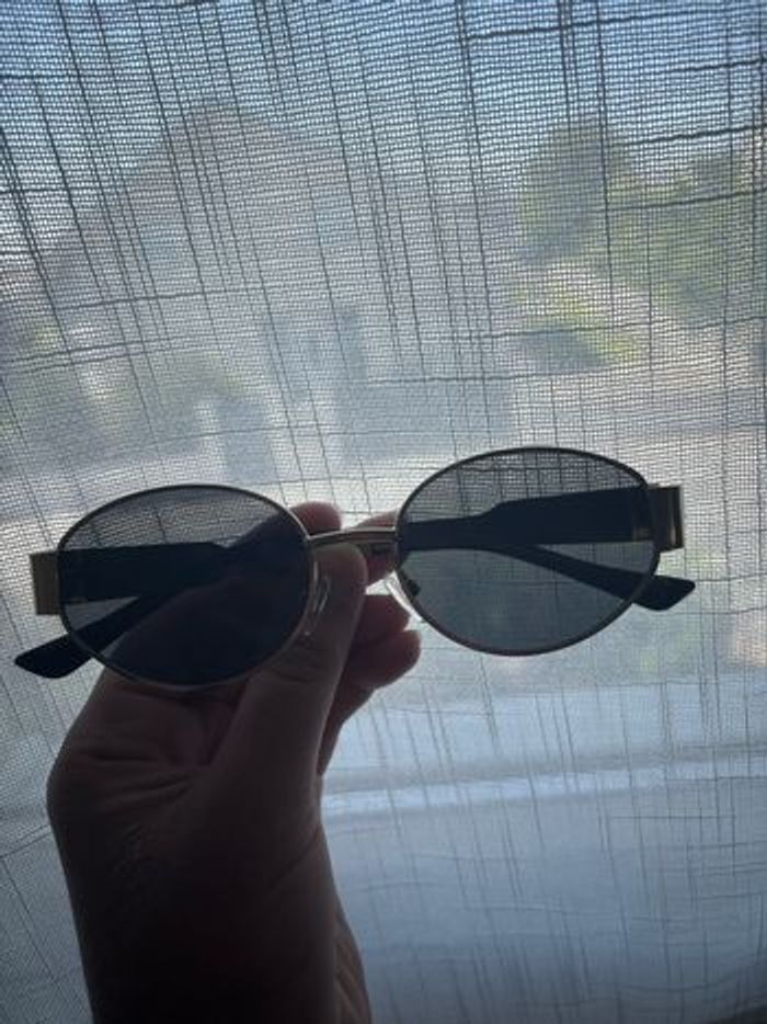 Lunette de soleil - photo numéro 4