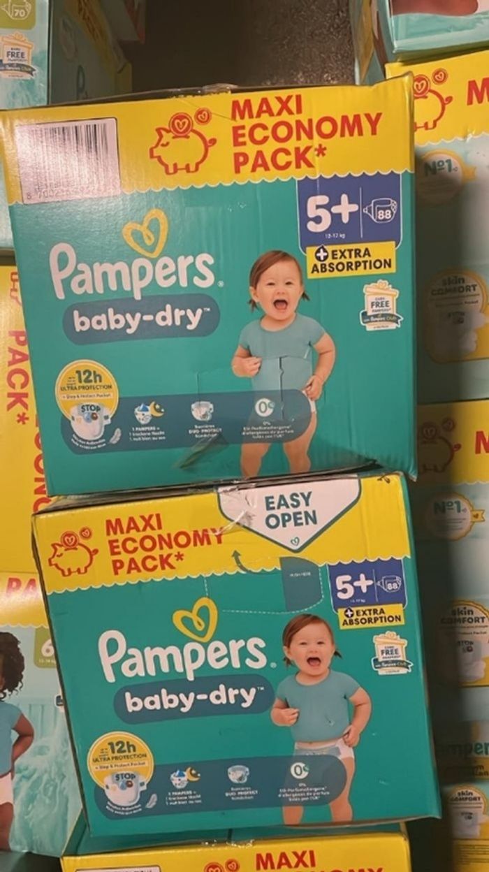 Lot de carton pampers Baby Dry Taille.5+