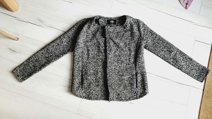 Vêtement femme veste noire et blanche Le temps des cerises taille M