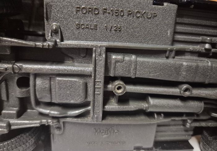 MAISTO vehicule miniature a friction ford F-150 pick up noir 1/25 - photo numéro 7