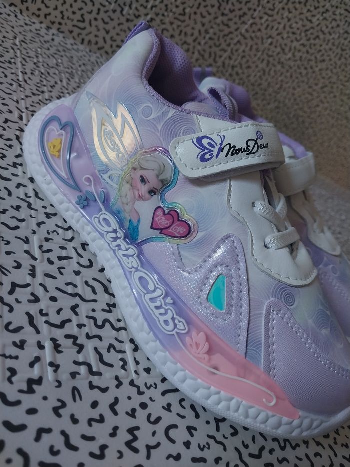 baskets fille frozen elsa lumineuses pointure 31 neuves