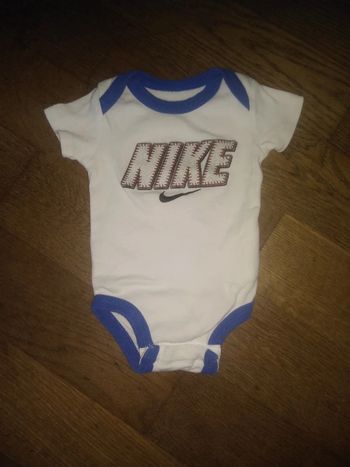 Bodie bébé nike