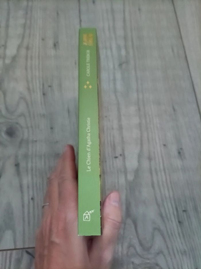 Livre "le chien d 'Agatha Christie" neuf - photo numéro 4