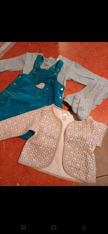 Ensemble bébé taille 6 mois