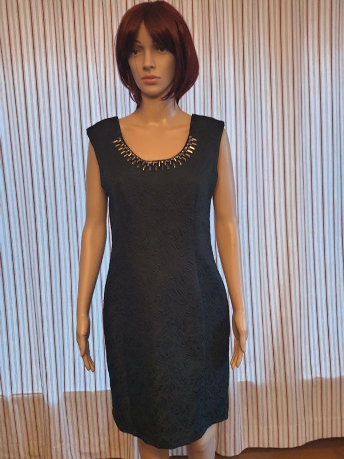 Jolie Robe noir Luxe Collection taille L