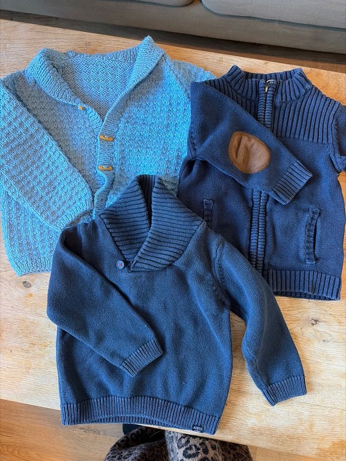 Lots de gilets / vestes / cardigans 18 mois - photo numéro 3