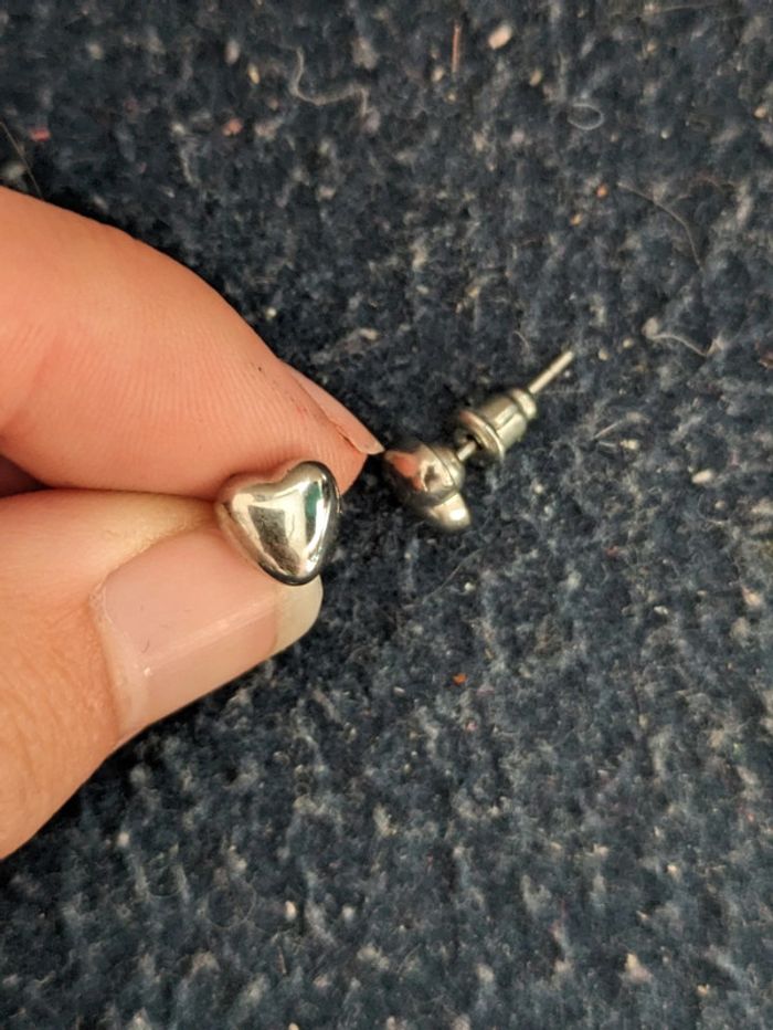 Puces d'oreilles coeurs