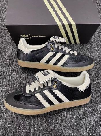 Adidas  Samba Pony Tonal taille 40