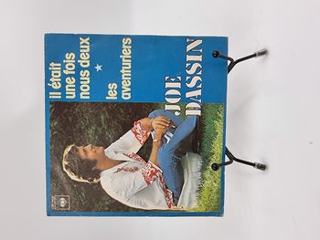 Vinyle 45 tours Joe Dassin : Il était une fois nous deux / Les Aventuriers avec fourreau