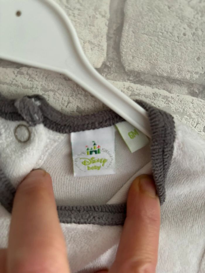Pyjama Disney taille 6 mois - photo numéro 3