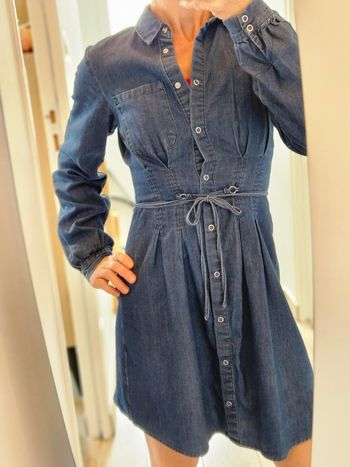 Jolie robe en jean état neuf taille 34