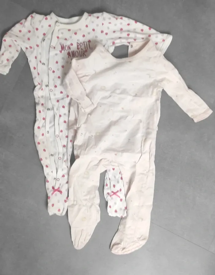 Lot deux pyjamas légers 12 mois