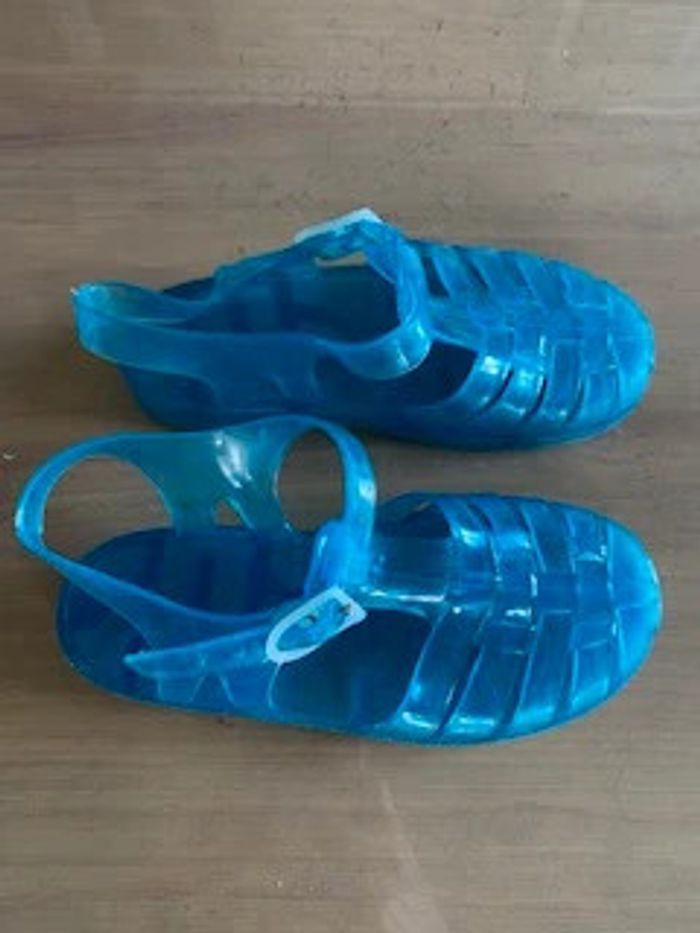 Squelettes bleues chaussures plastique taille 30 - photo numéro 2