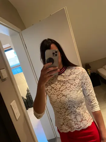 Haut en dentelle Morgan