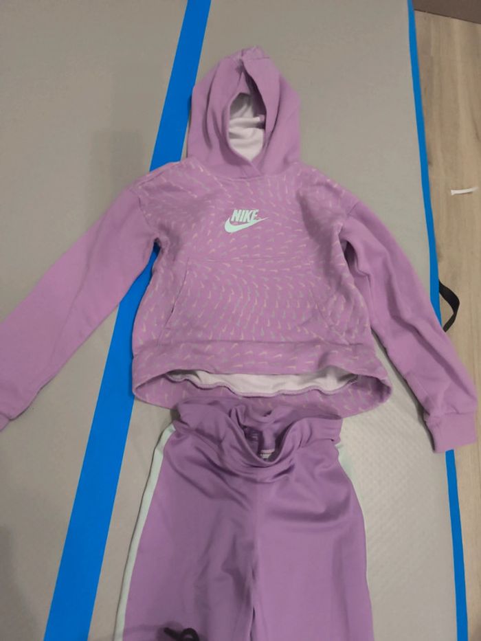 Survêtement Nike très peu porté - photo numéro 3