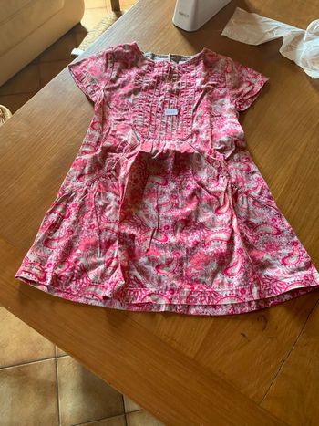 Robe manches courtes