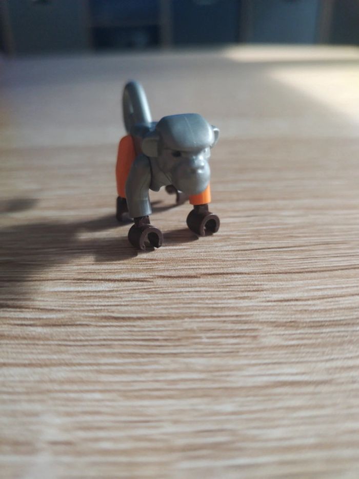 Lego minifig Monkey ninjago - photo numéro 2