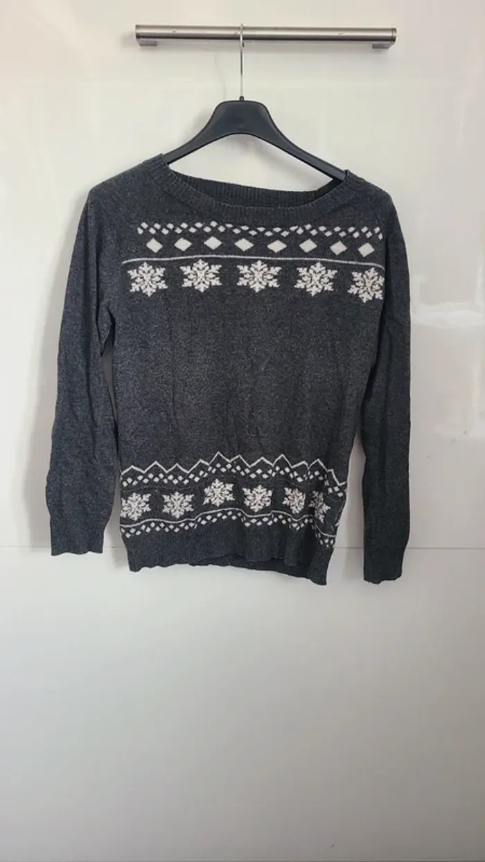 Pull motifs hiver