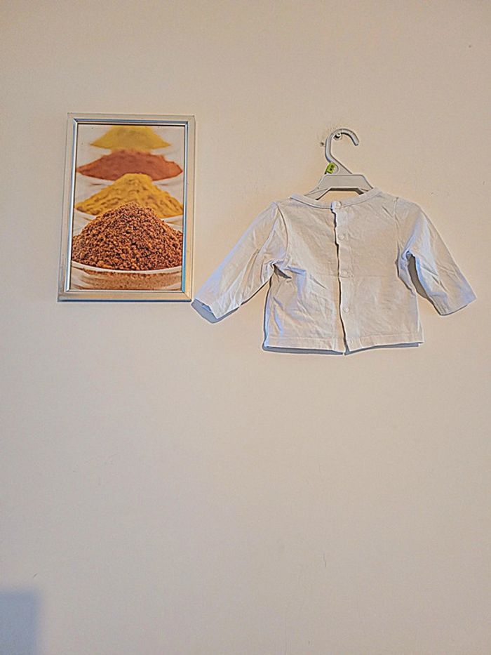 T shirt manches longues "tape à l œil" taille 3 mois - photo numéro 5