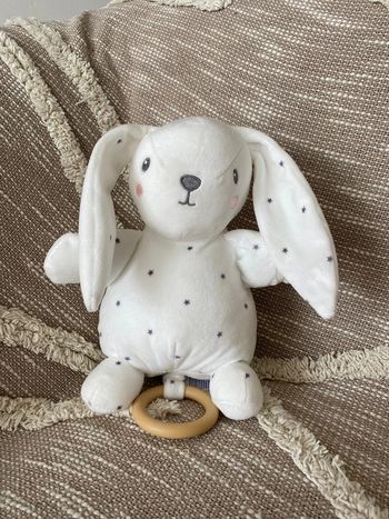 Peluche doudou musical 22cm simba toys lapin blanc à étoile parfait état
