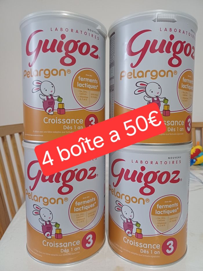 4 boîte de lait guigoz 3 ème âge a 50€