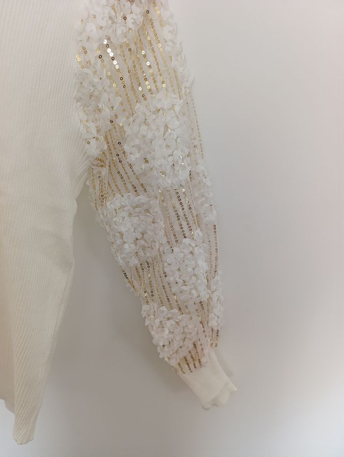 Pull femme manches sequins et fleurs - photo numéro 5