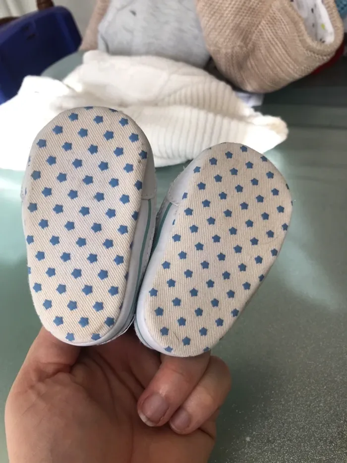 Baskets 0/3 mois - photo numéro 2