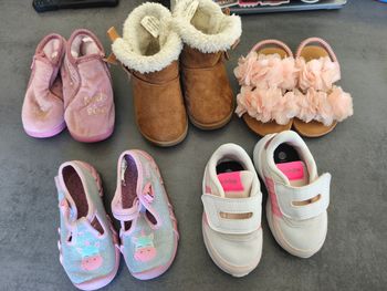 Lot chaussures bébé fille 