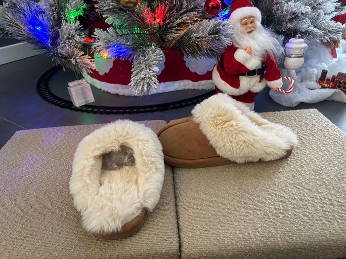 Chaussons, style UGG - photo numéro 2